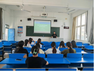 融合創新，引領未來——陳明輝博士為化環學院學子解析教育科技前沿